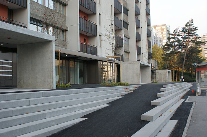 Ihr Gartenbaubetrieb in der Region Mühleberg, Laupen, Neuenegg, Murten, Wohlen, Bern, Biel. Gartenneugestaltung, Gartenumänderng, Wohnüberbauung, Mehrfamilienhaus, Mühledorfstrasse 9-13, Bern