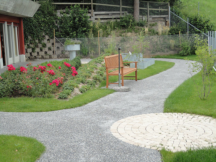 Gartenreferenz, Kuster Gärten AG, Mühleberg, Neuenegg, Bern, Gartenbau