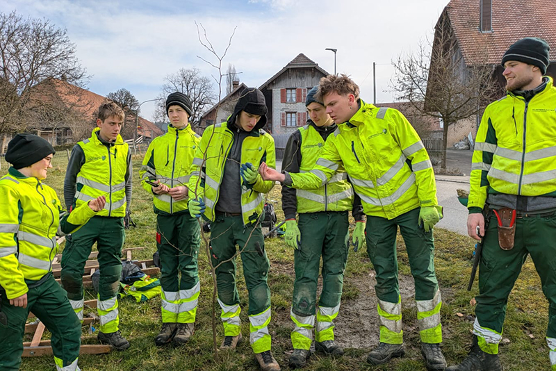 Super Lehrstelle mit motivierten Berufsbildner bei Kuster Gärten AG Bern