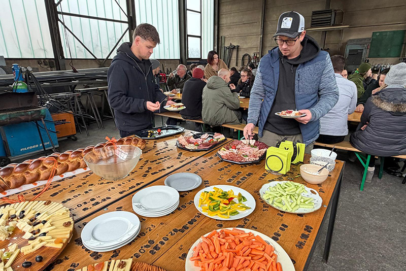Weihnachtsanlass 2025 Kuster Gärten Tisch-Schmitte